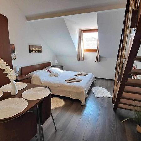 Viktoria Apartman Gyula Exteriér fotografie